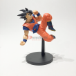 Son Goku signé Toriyama - Figurine de 19cm en PVC - Bandai - profil